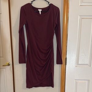 Leith Maroon Ruched Long Sleeve Dress